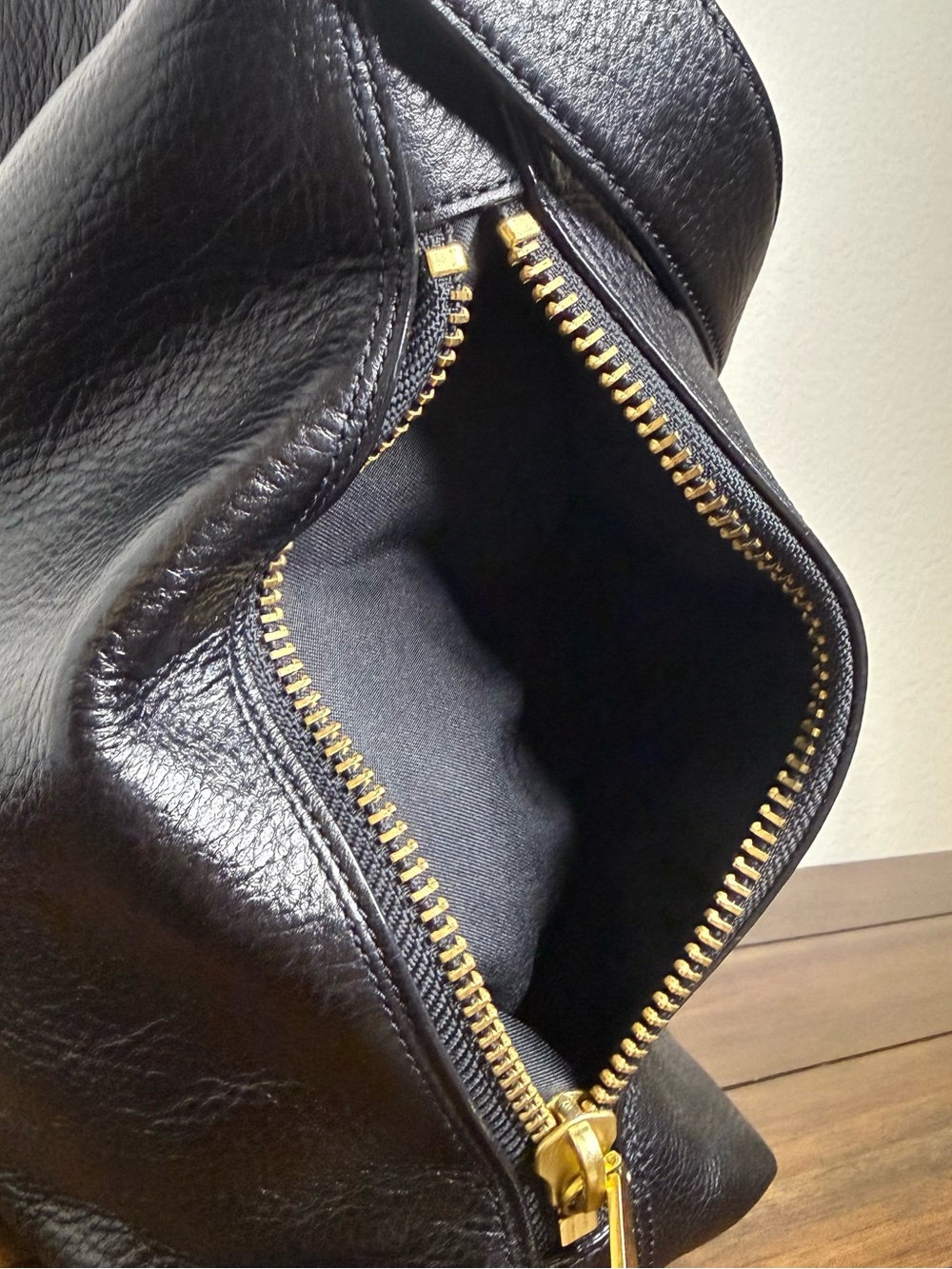 Fossil - Maya Medium Leather Hobo Bag - Black - Picture 3 of 8
